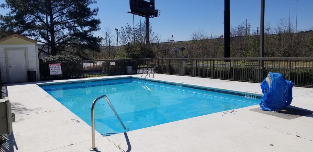 Days Inn By Wyndham Macon I-75 North Экстерьер фото